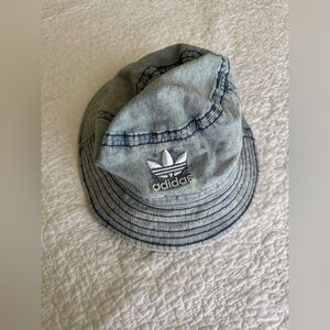 adidas bucket hat